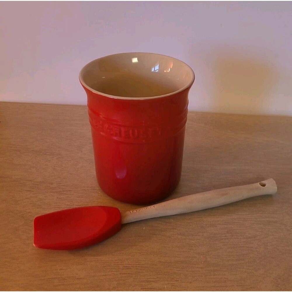 Le Creuset Stoneware Utensil Crock Jar Red Ombre With Silicone Spatula